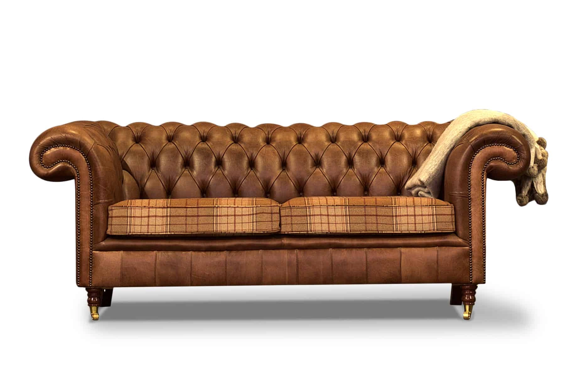 Balmoral 2.5str in OE Tan, Cushions in Bainbridge Toast